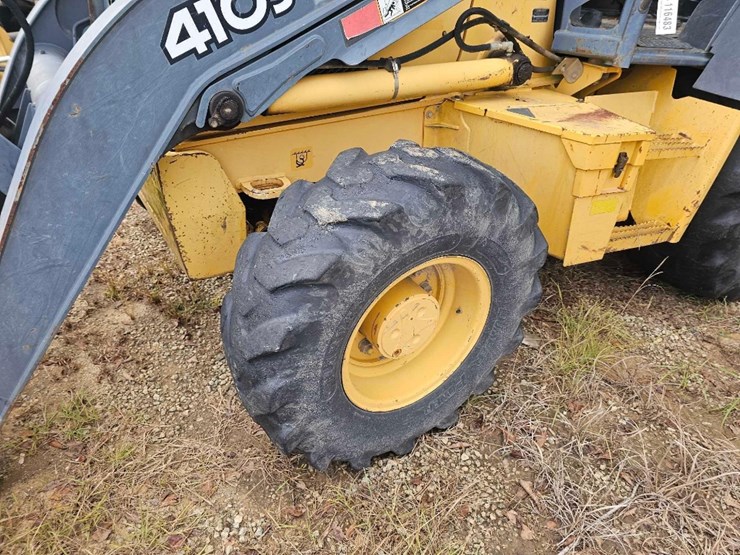 deere-410j-image-9
