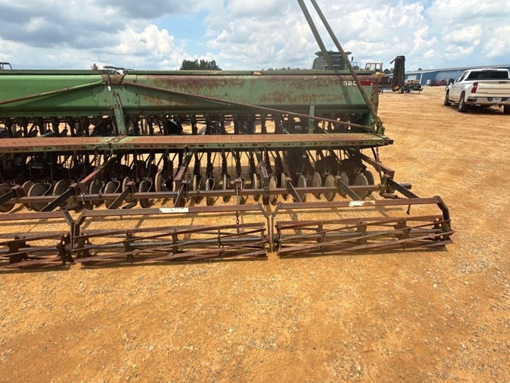 john-deere-520-image-6