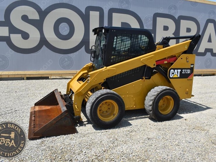 2015-caterpillar-272d2-image-3