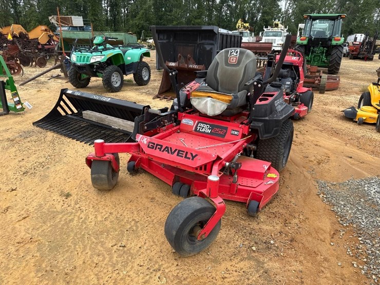 139---gravely-pro-turn-252-zero-turn-mower-image-2