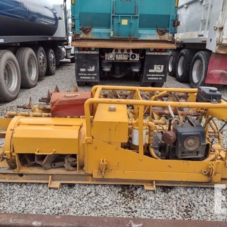 BORING MACHINE W/BITS & TRACK 5465