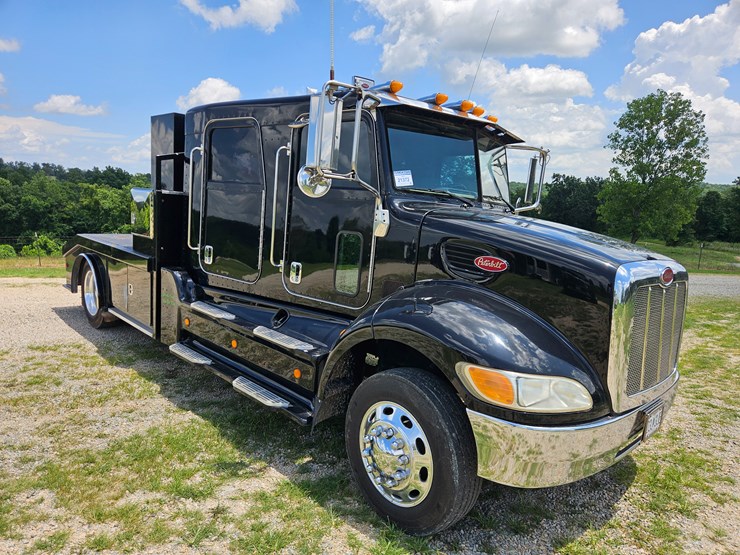2007-peterbilt-335-image-32