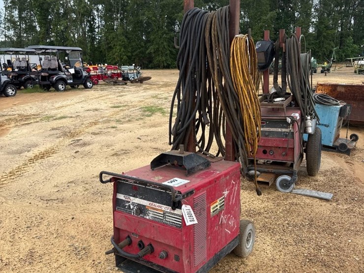 100---lincoln-electric-welder-image-2