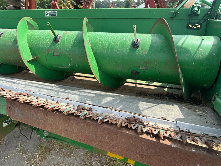 2004-john-deere-635f-image-23