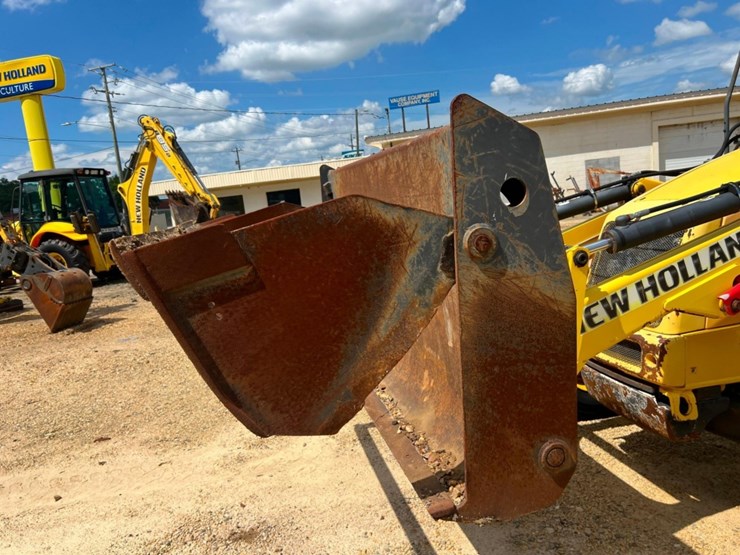 2008-new-holland-b110-image-44