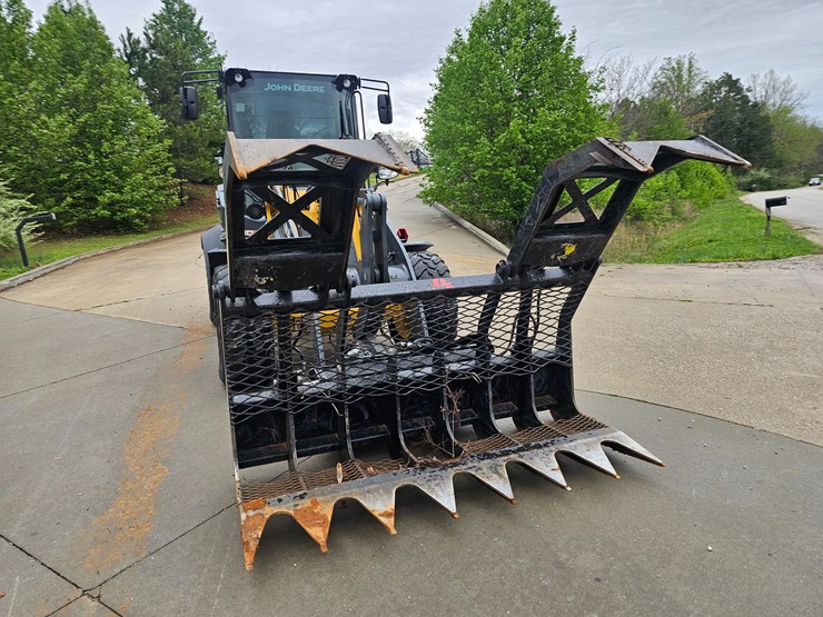 #17574-•-2024-deere-324-wheel-loader-image-18
