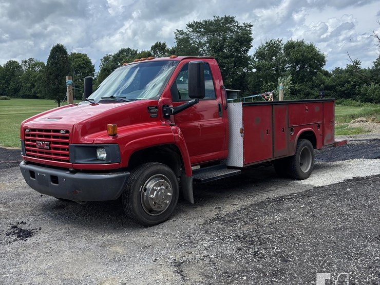 2005-gmc-c4500-wilson825-s1-image-1