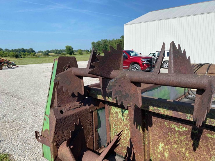 john-deere-450-image-23
