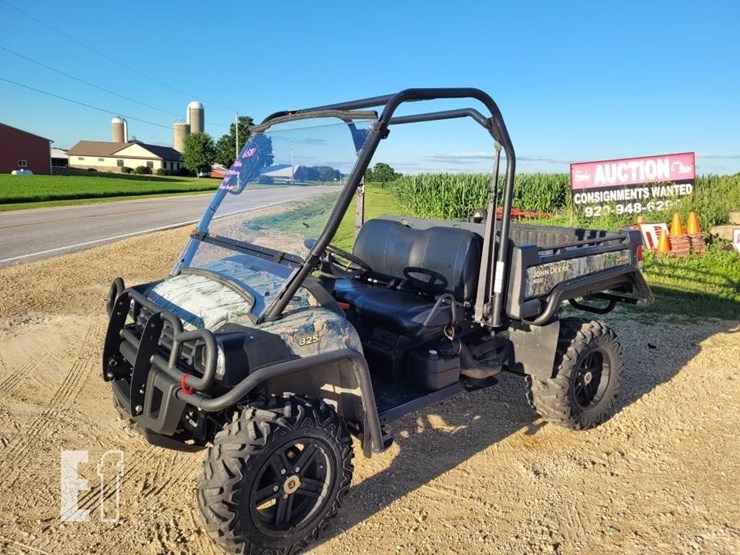 2012-john-deere-gator-xuv-825i-image-1