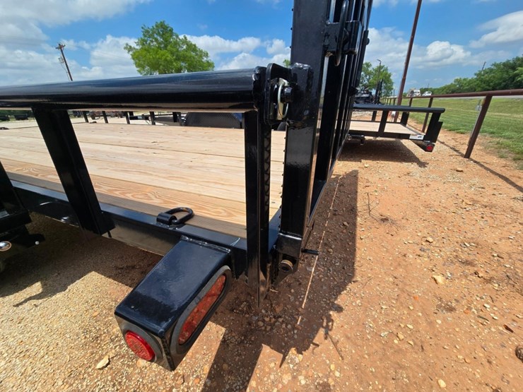 2025-load-trail-utility-image-16