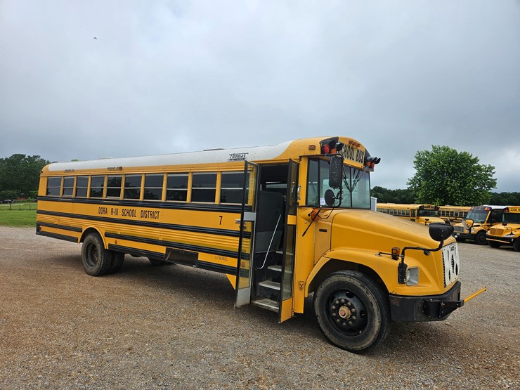 2005-freightliner-fs65-image-48