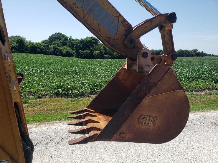 1992-case-super-k-backhoe-image-7