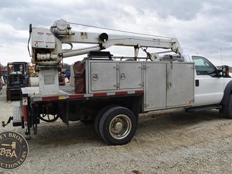 2013-ford-f550-image-13