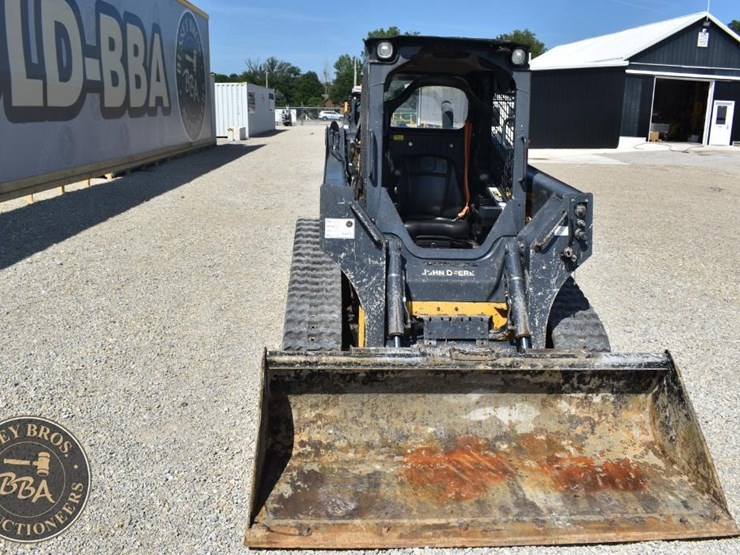 2019-deere-325g-image-30