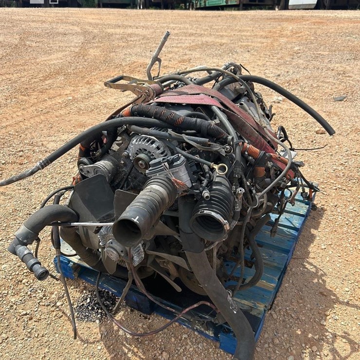 2012 DURAMAX 8 CYL DIESEL ENGINE W/TRANSMISSION