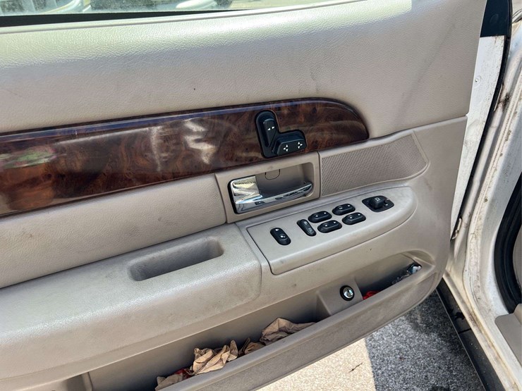 2008-mercury-grand-marquis-image-13