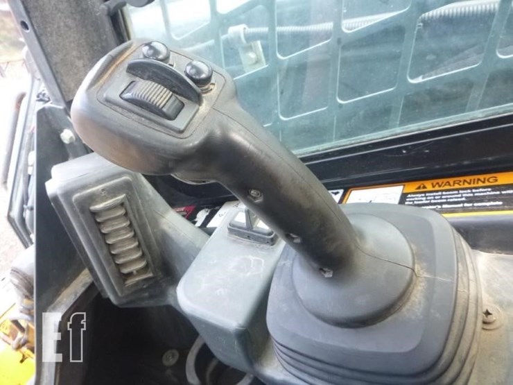2022-deere-325g-image-9