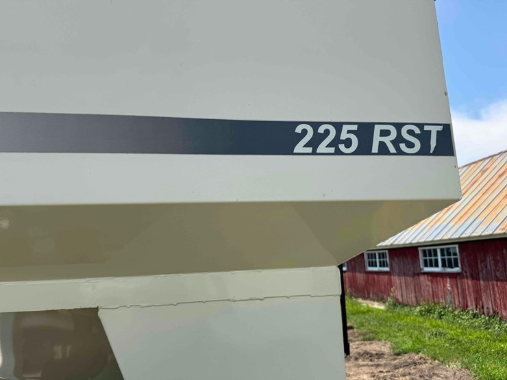 meridian-225-rst-seed-tender-image-15