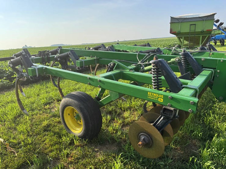 john-deere-714-image-3