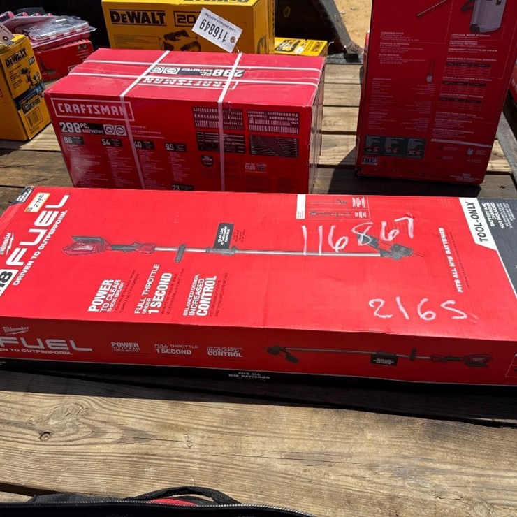2165 - MILWAUKEE M18 FUEL WEED EATER ONLY