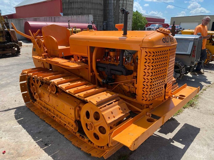 oliver-ag-6h-ag-crawler-image-3