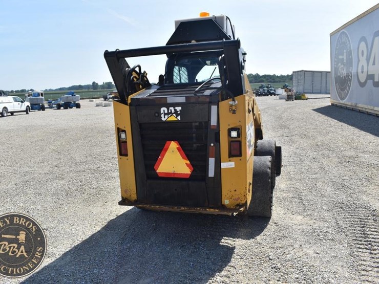 2018-caterpillar-262d-image-18