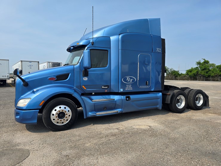 2019-peterbilt-579-image-6