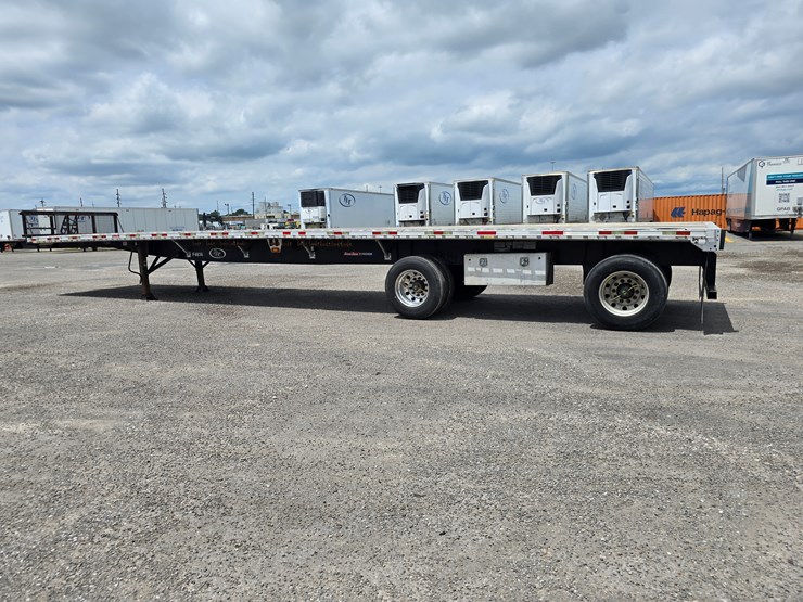 2015-great-dane-48'-x-102"-image-21