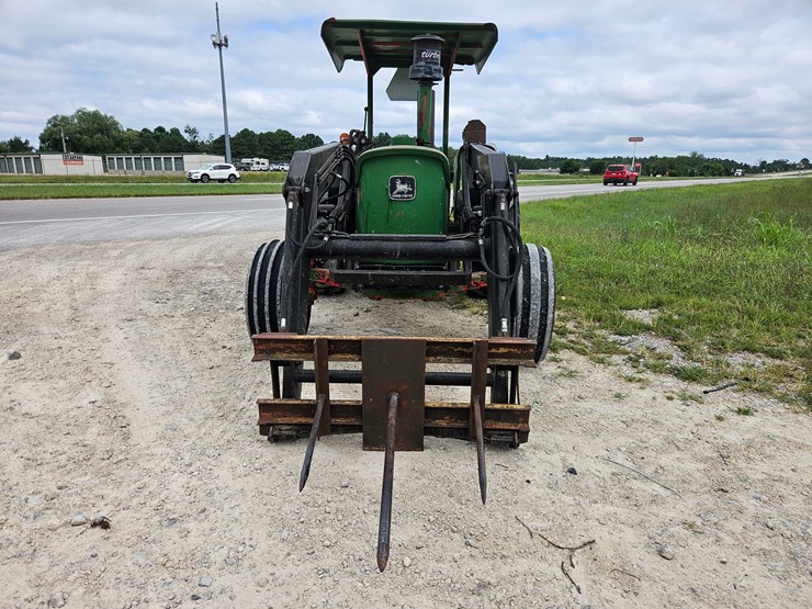 john-deere-2240-image-22