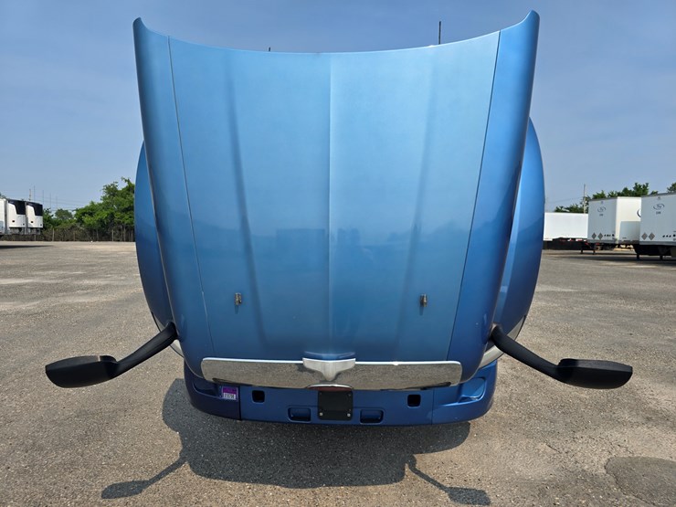 2019-peterbilt-579-image-46