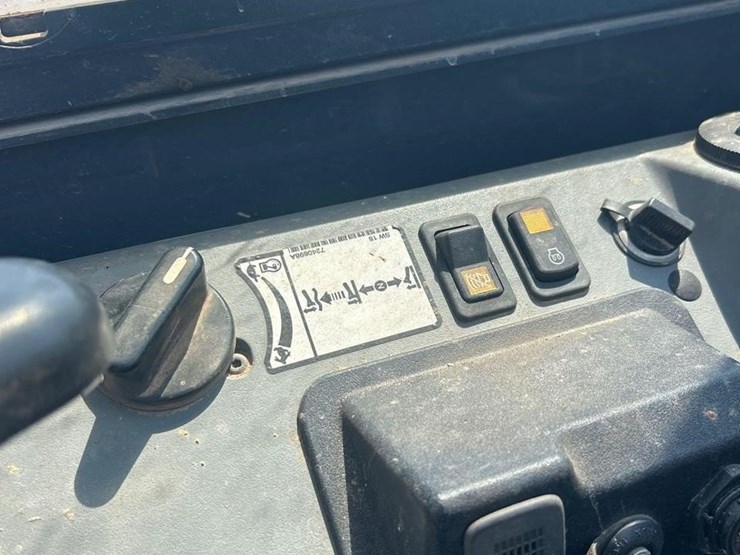 2021-bobcat-e85-image-30