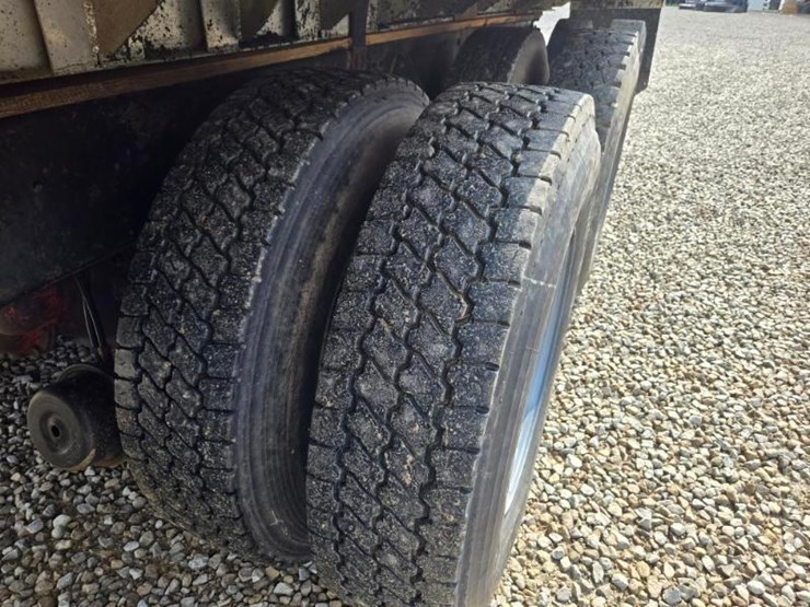1981-international-f2674-tandem-axle-grain-truck-w/tag-axle*updated-8/4/25*-image-9