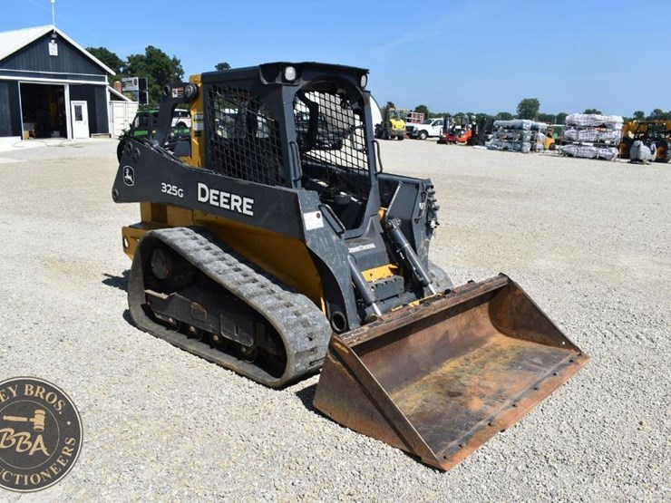 2019-deere-325g-image-26