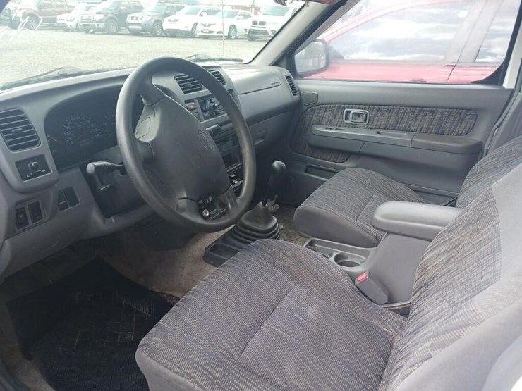 1998-nissan-frontier-image-3
