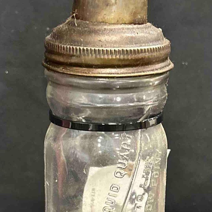 1016 - MARQUETTE QUART OIL BOTTLE