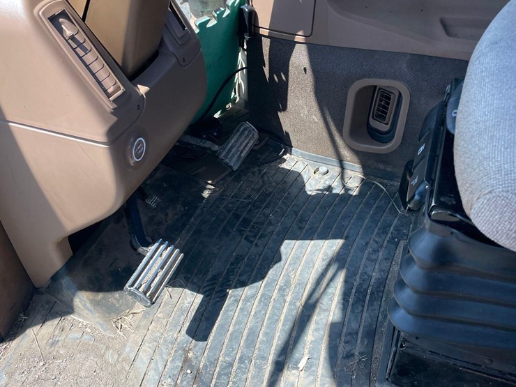 2006-john-deere-9220-image-74