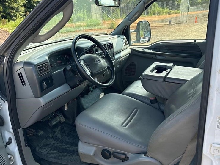 2004-ford-f350-image-9