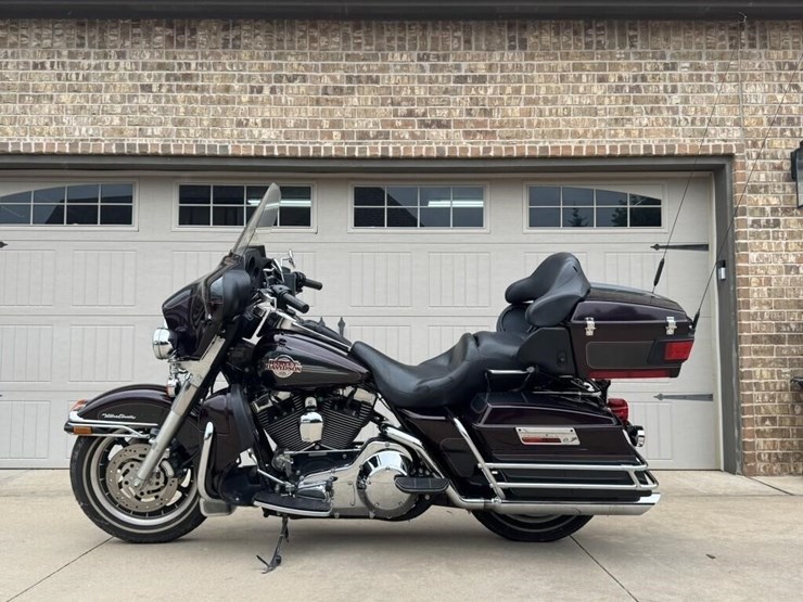 2005-harley-davidson-ultra-classic-motorcycle-image-2