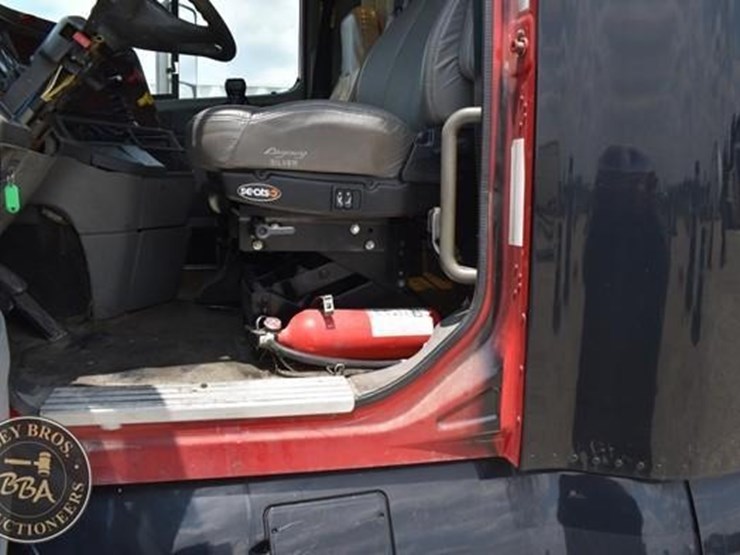 1997-freightliner-century-120-image-55