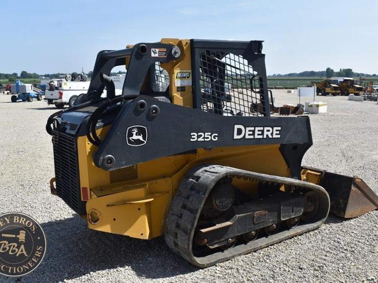 2019-deere-325g-image-24