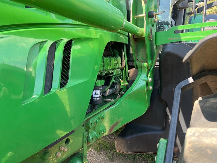 2014-john-deere-6210r-image-14