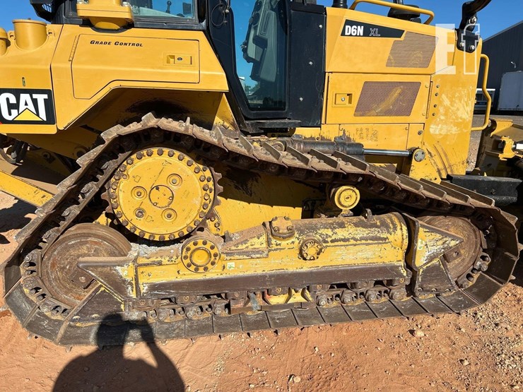 2018-caterpillar-d6n-xl-image-58
