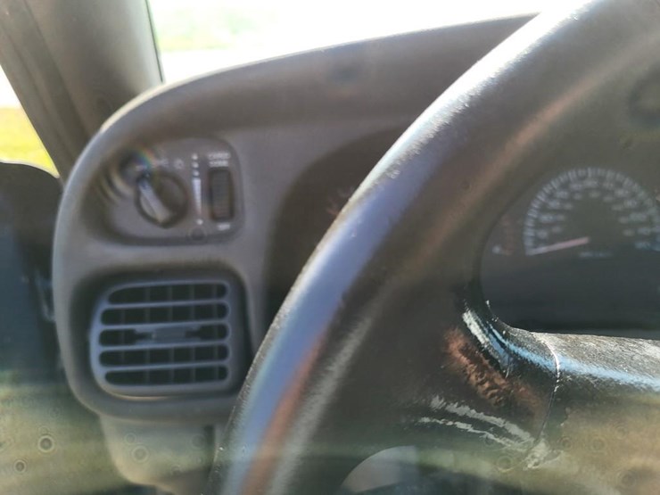 2002-dodge-2500-image-49