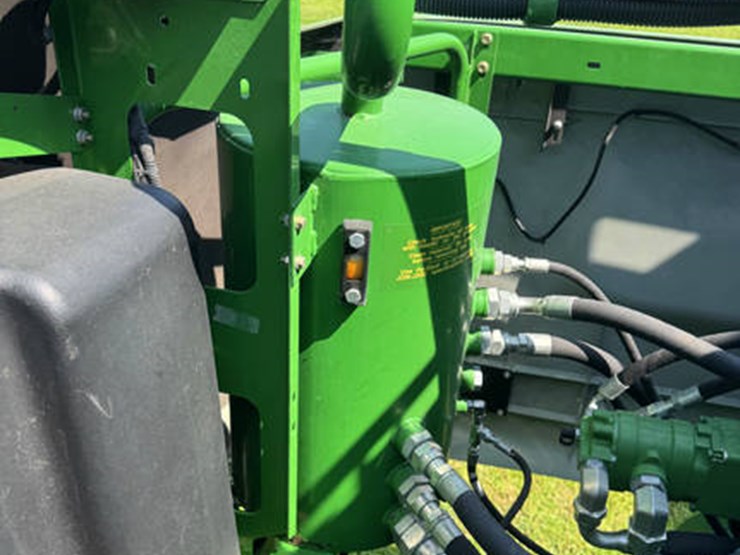 2010-john-deere-2010-image-48