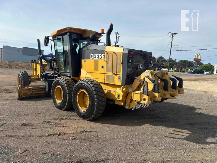 2014-deere-772gp-image-25