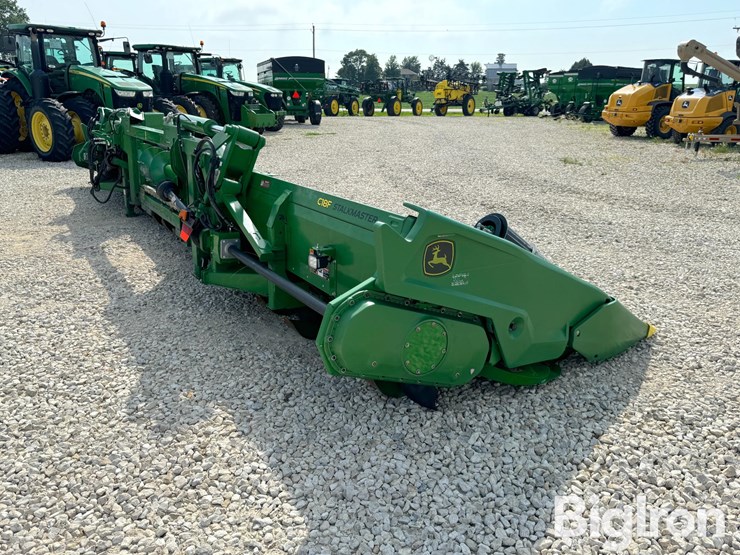 2022-john-deere-c18f-image-4