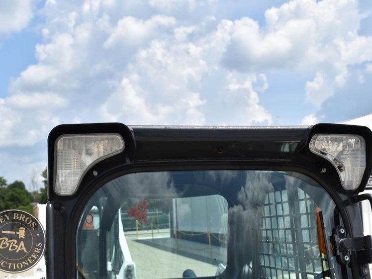 2020-bobcat-s550-image-46