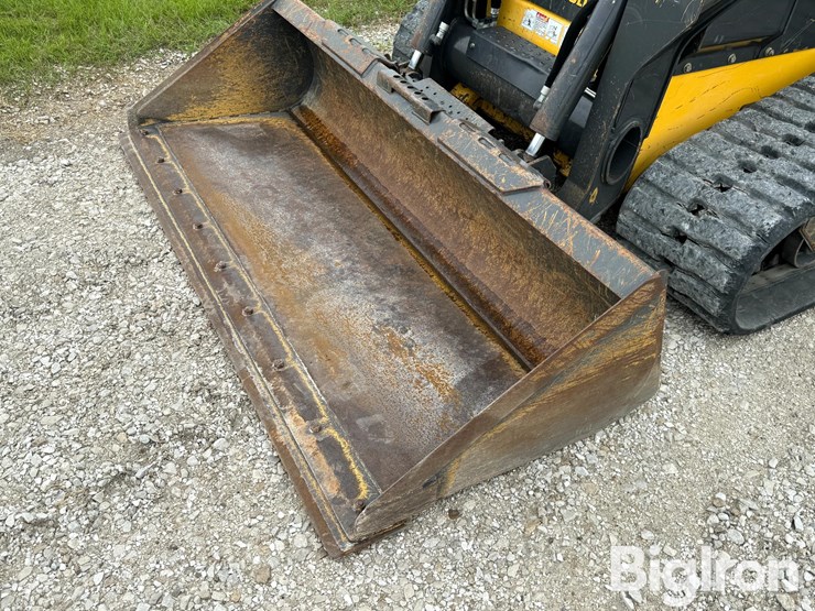 2017-new-holland-c238-image-9
