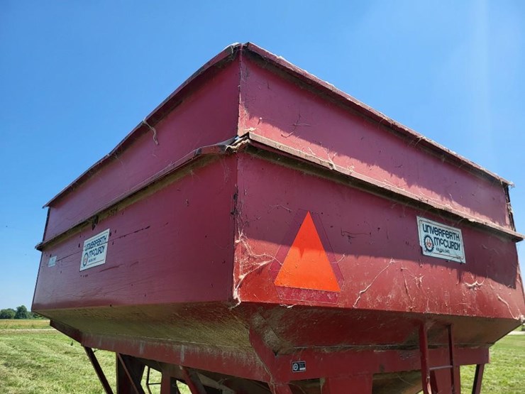 unverferth-mccurdy-350-hopper-wagon-w/running-gear-image-25