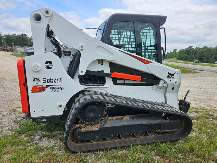 2021-bobcat-t770-image-17